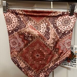 Forever 21 Rose and Brown Paisley Accent top